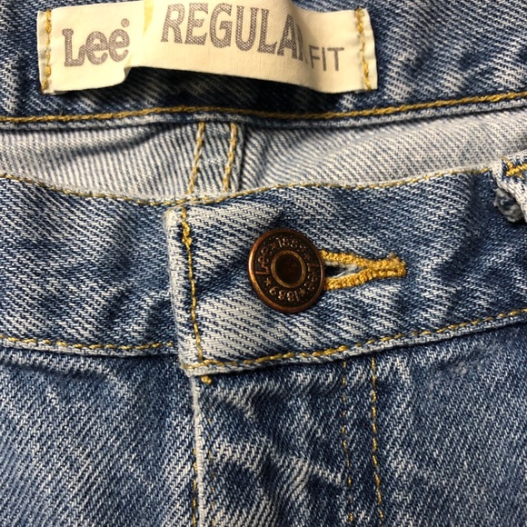 🔥SALE🌟Men’s Lee jeans Regular fit 38x30 naturally distressed hard to find jean - Picture 7 of 8